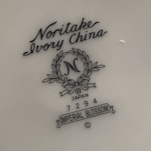 Noritake Imperial Blossom 11.5 inch serving platter. In excellent condition. - Picture 4 of 4